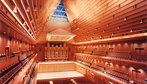 Tokyo-Opera-City-Concert-Hall-Japonya